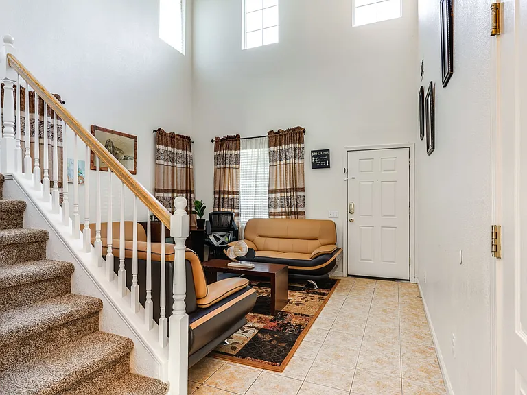 2342 Mountain Springs Dr — Photo 4