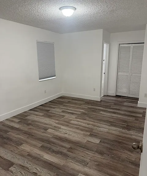 2776 SW 31st Pl — Photo 12