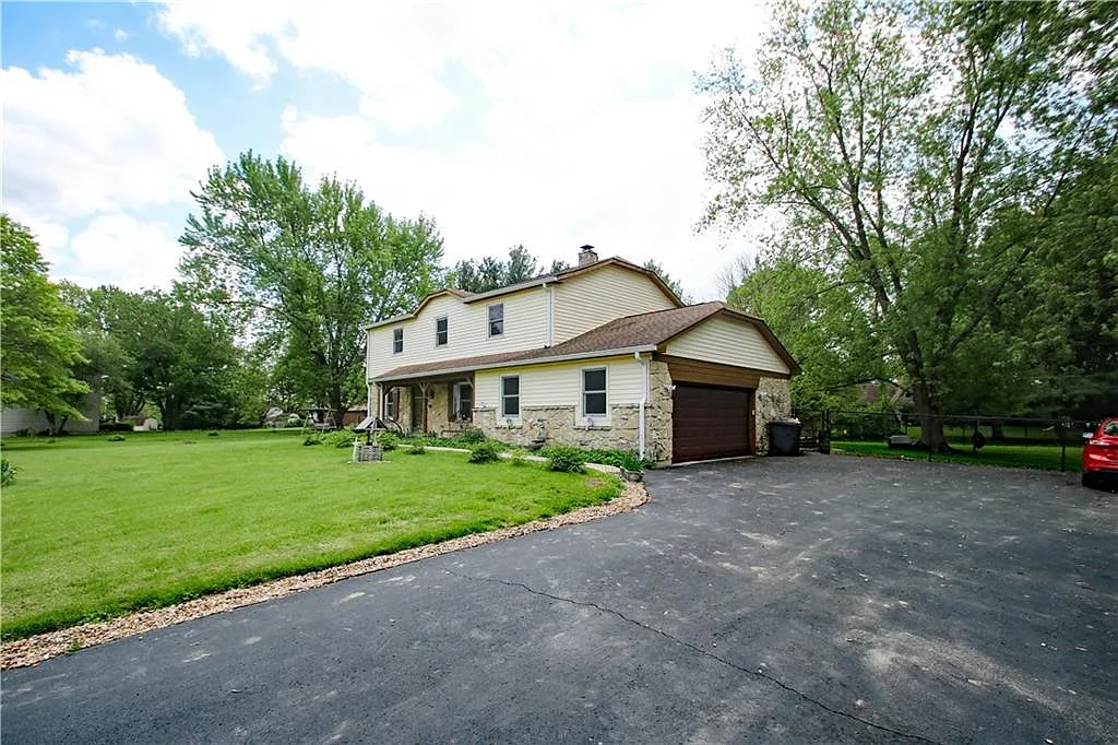 5259 Hill Valley Dr photo 1