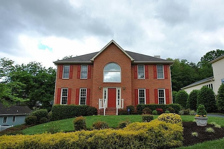 1st image of 3523 Dogwood Ln SW