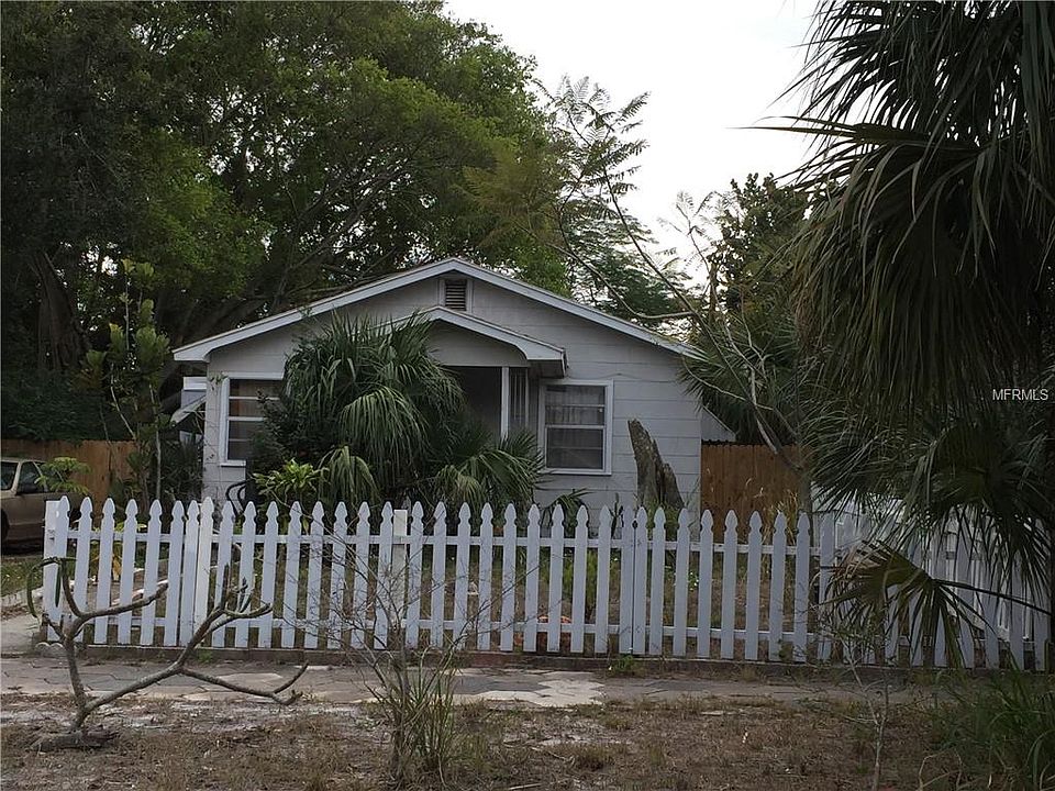 1st image of 122 17th Ave SE
