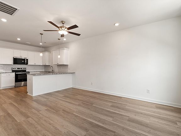 3rd image of 1170 S Dickerson Rd #26