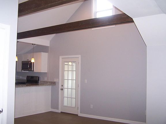 2nd image of 13 Driscoll St