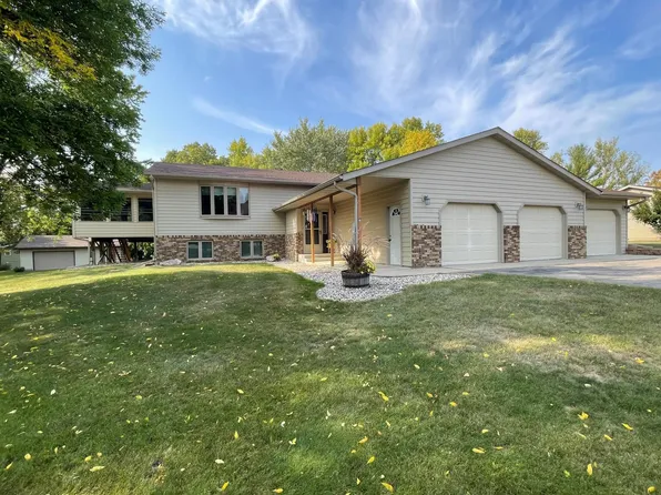 4204 Heritage Ln NE, Alexandria, MN 56308