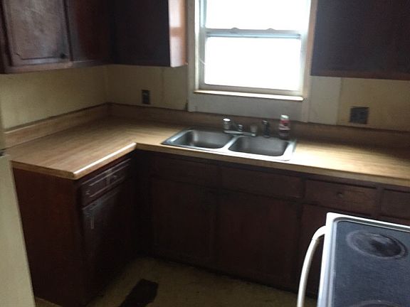 4th image of 4005 Clio Ave