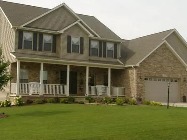 1401 Woodberry Dr, Mahomet, IL 61853