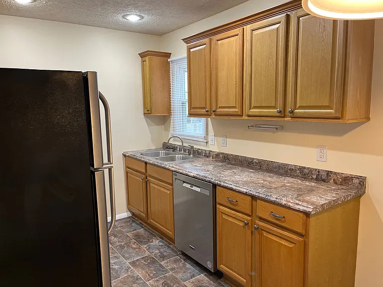 2204 W Madison St — Photo 6
