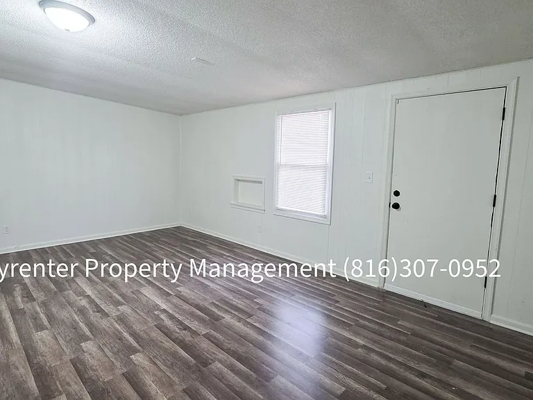 1512 W College St — Photo 25
