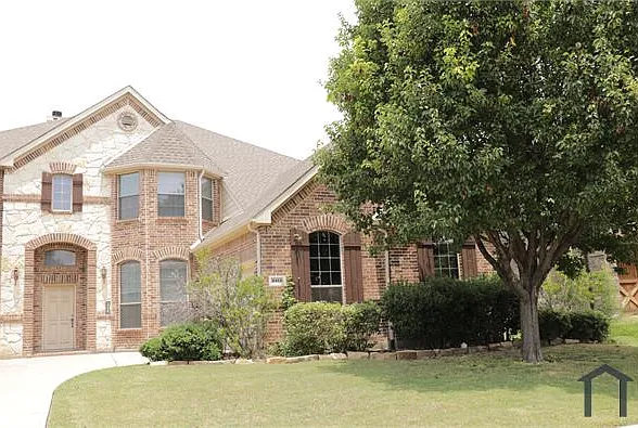6 bed, 3432 sqft, $6,900 — Photo 2