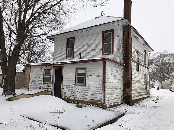 2nd image of 205 1st Ave S