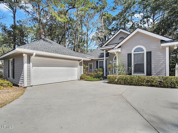 2nd image of 207 Locust Fence Rd