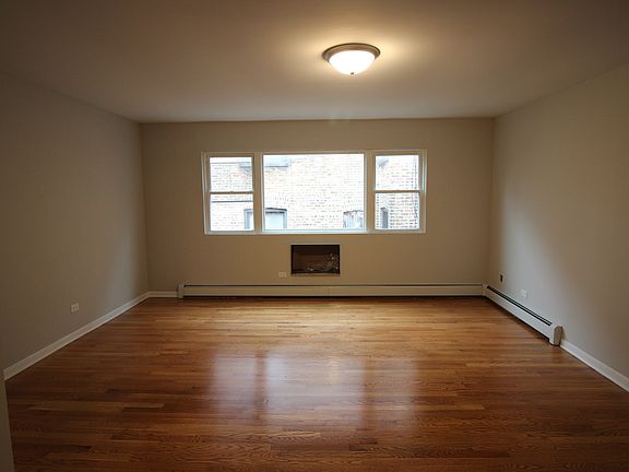 2nd image of 1642-44 W Morse Ave #2