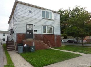 1403 Beacon Pl, Far Rockaway, NY 11691