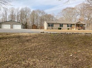 1651 Mackens Rd, Palmyra, TN 37142