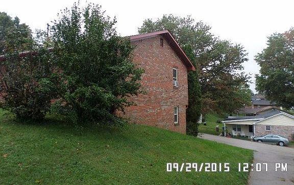 3rd image of 560 Magnolia Dr