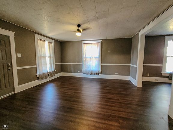 3rd image of 2408 Washington Ave