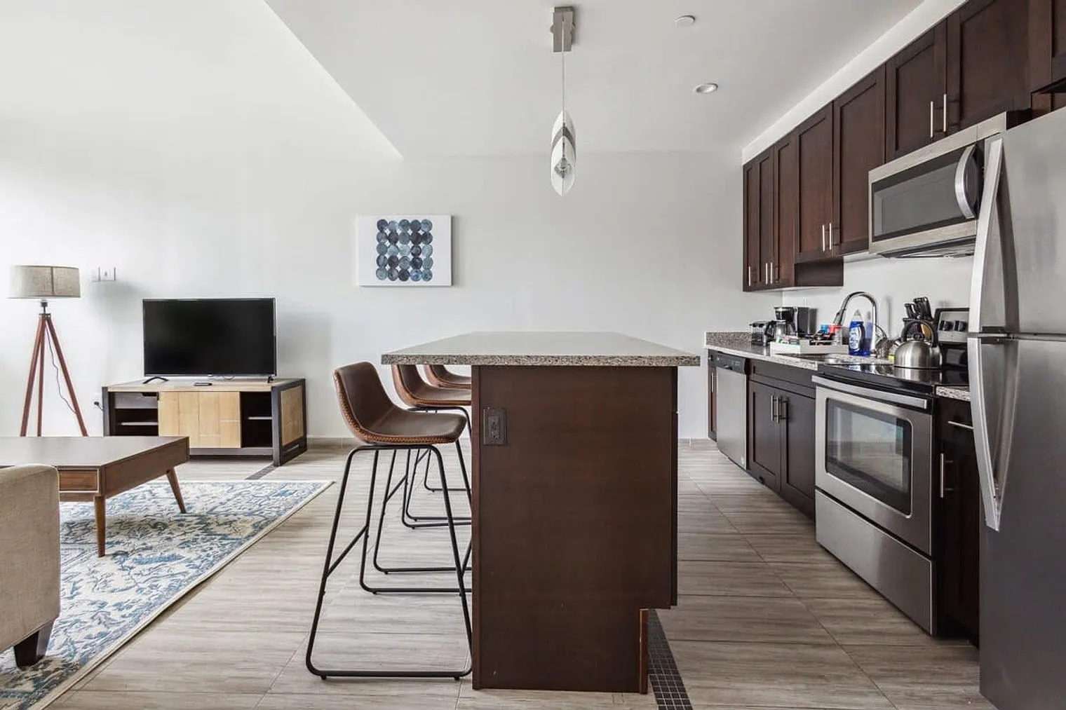 2 bed, 2.0 bath, 1248 sqft, $9,261 — Photo 4
