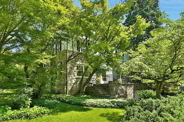 Sold by Trebach Realty | media 3