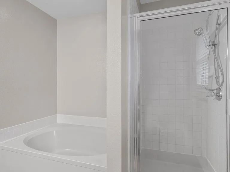 905 Lodosa Dr — Photo 16