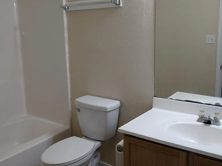 4918 Lauren Dr — Photo 13