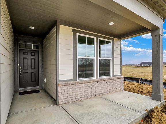 4th image of 18322 Depoe Ln