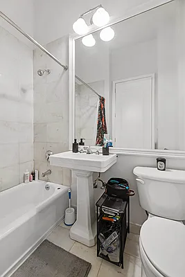 Rented by REAL New York | media 16