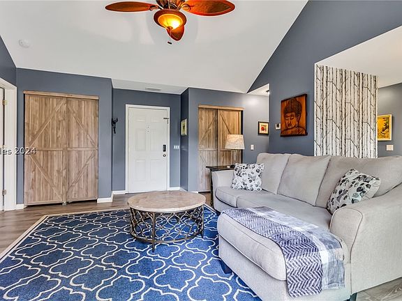 5th image of 48 Shamrock Cir