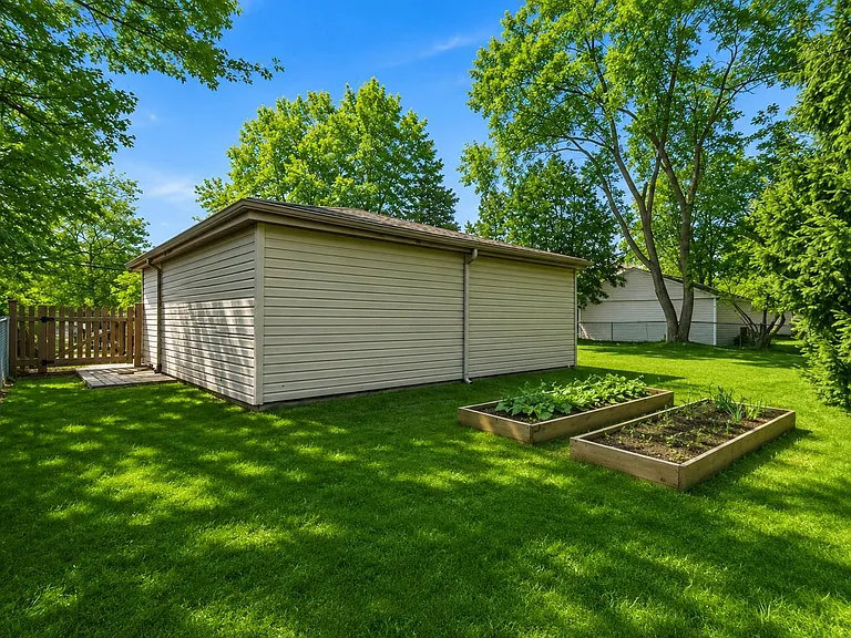 290 Winry Dr — Photo 5