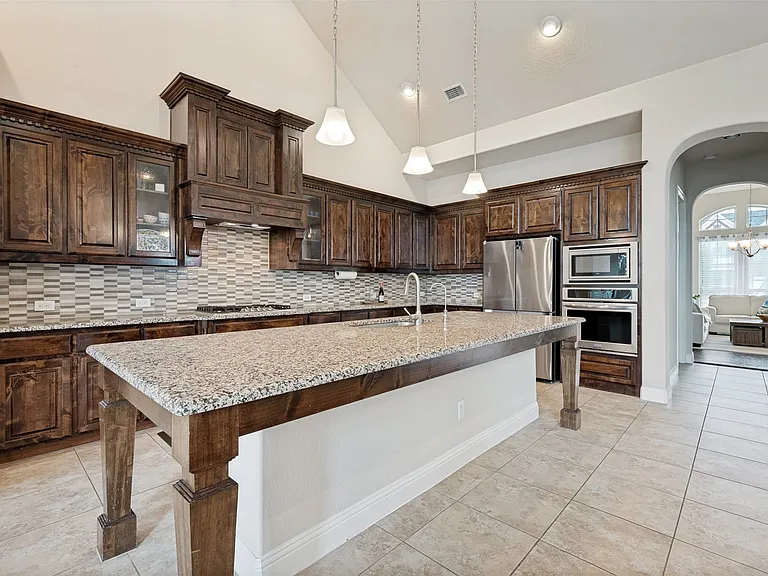 13340 Sellaronda Way — Photo 8