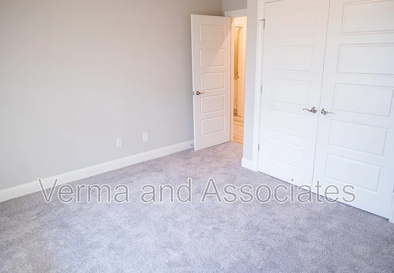 940 Skyline Loop — Photo 14