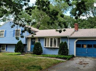 9 Dartmouth Rd, Plymouth, MA 02360