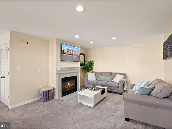 3rd image of 521 Constellation Sq SE Unit E