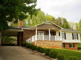 320 Chatmoss Court Ext, Martinsville, VA 24112