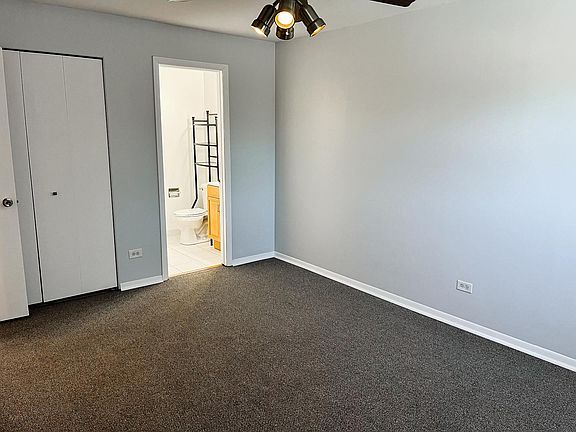 3rd image of 11750.5 S Ridgeland Ave #0