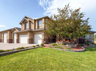 8451 W Morraine Dr, Littleton, CO 80128