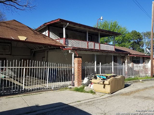 1st image of 105 Quinta St