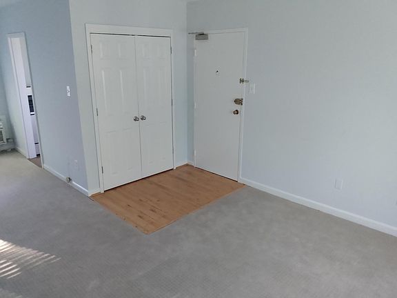 3rd image of 10307 Montrose Ave APT 201