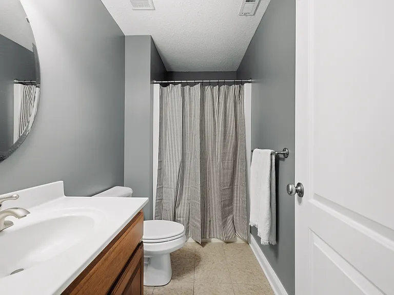 Full bathroom #3 ensuite with walk-in shower