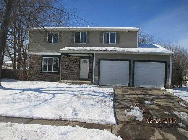 1st image of 914 Woodlark Dr