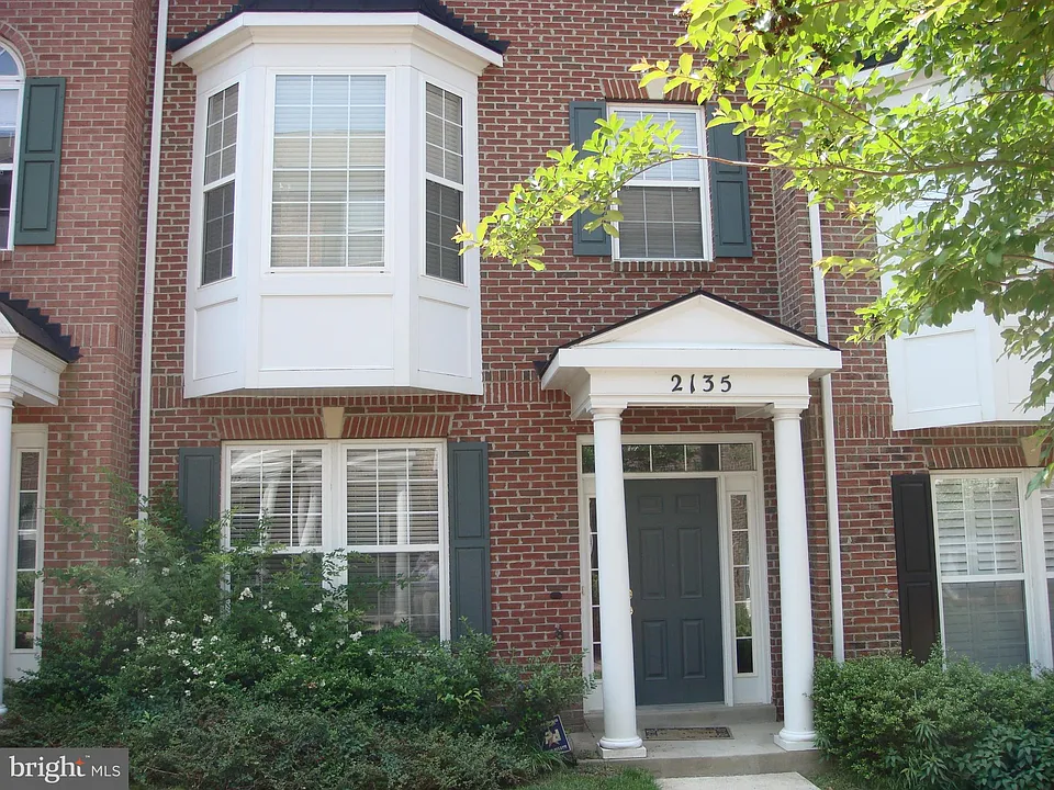 2135 Darcy Green Pl