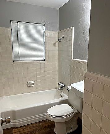2nd image of 2455 Ballard Dr