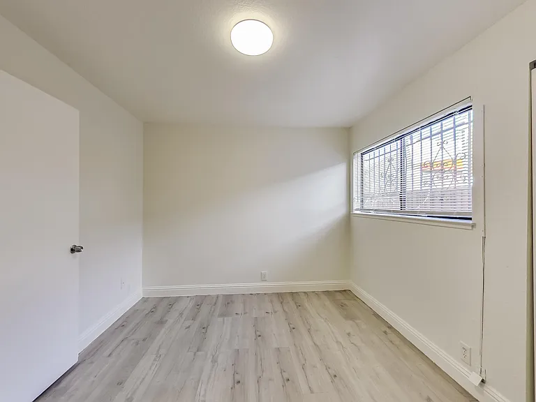 Fruitvale Haus — Photo 24