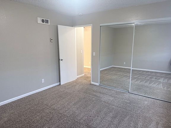 3rd image of 1121 E 6th St APT 1