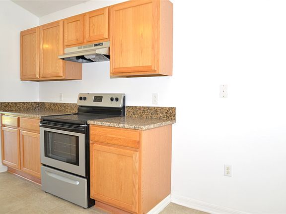 4th image of 200 King Arthur Ct