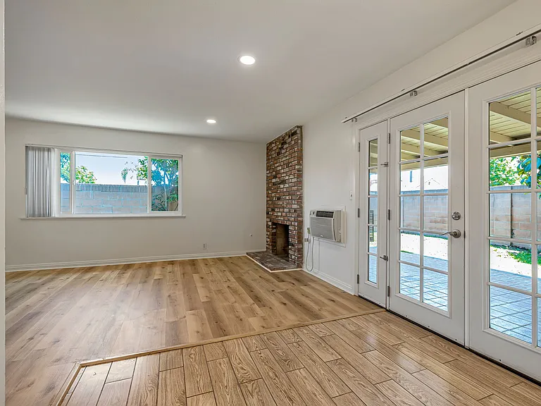 1139 N Shattuck St — Photo 9