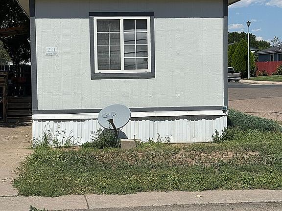2nd image of 2036 1st Ave Lot 221