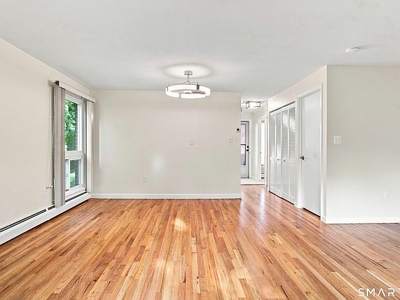 3rd image of 254 centerbrook Road #254