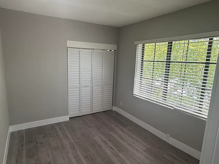 2000 Jefferson St #15 — Photo 12