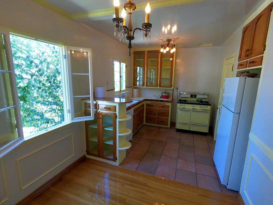 1st image of 457 N Ogden Dr #1/4