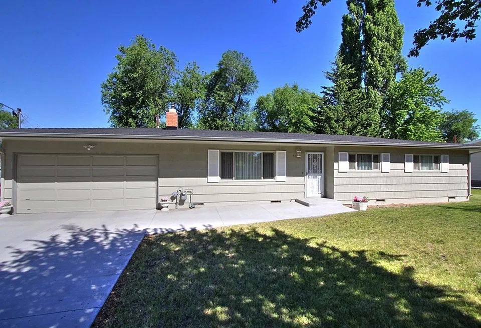 4765 Onyx Pl